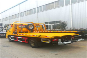 长征镇附近拖车救援搭电